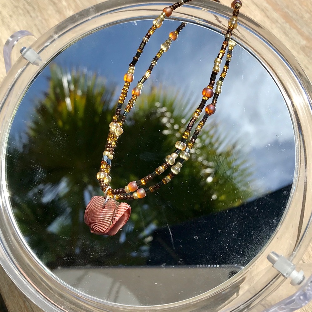 Brown Shell Choker 🐚
